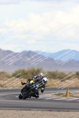 media/Nov-16-2025-Race Pace (Sun) [[8c5fa54630]]/Non Verified Riders (1st 20 Minutes)/5-Turn 15 (110pm)/